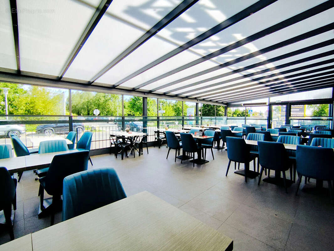 Fonds de commerce restaurant, fort CA, grande capacité, entièrement rénové - photo 4