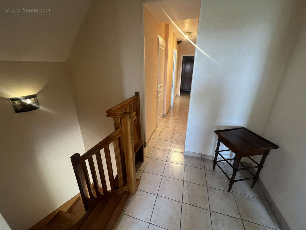 Maison à VENDENESSE-LES-CHAROLLES