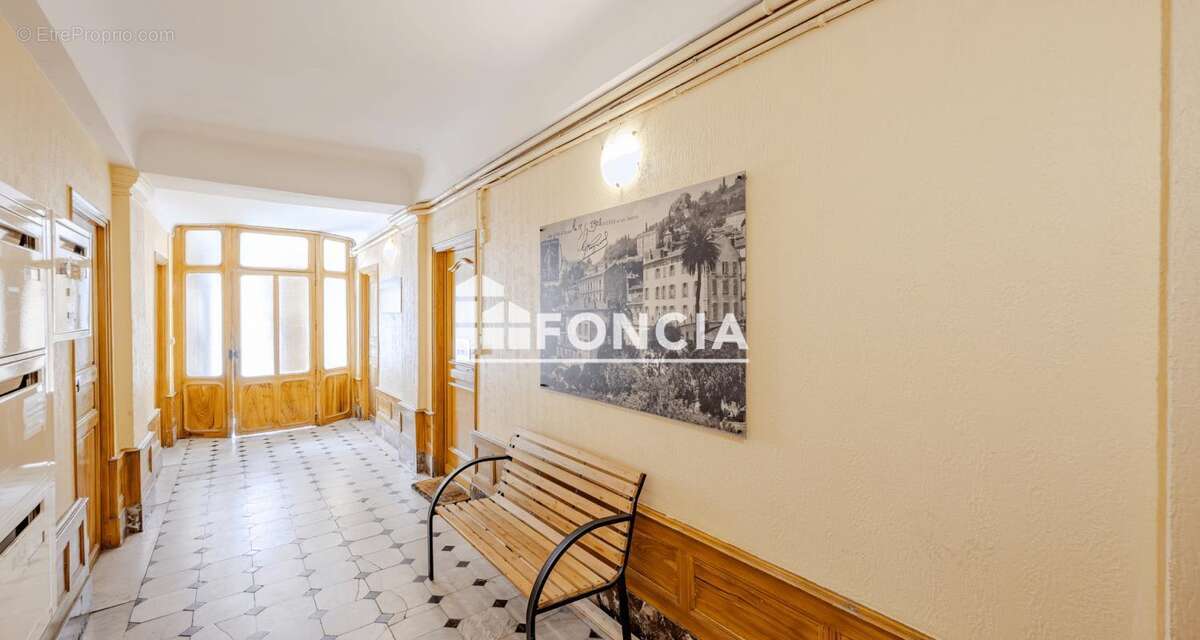 Appartement à HYERES