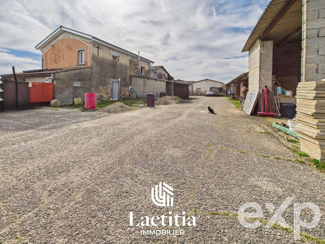 Maison à SAINT-GEORGES-D'ESPERANCHE