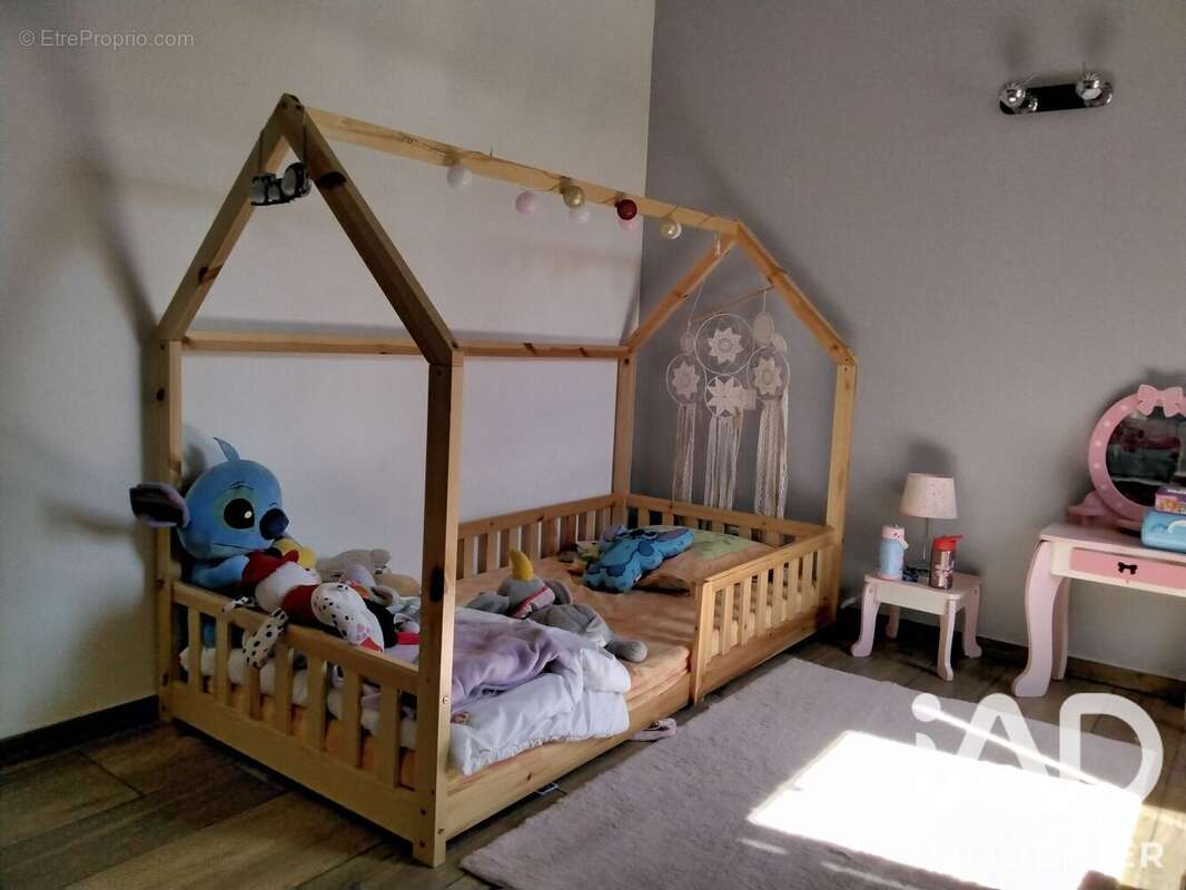 Maison 160 m² à Doue-La-Fontaine  - photo 8