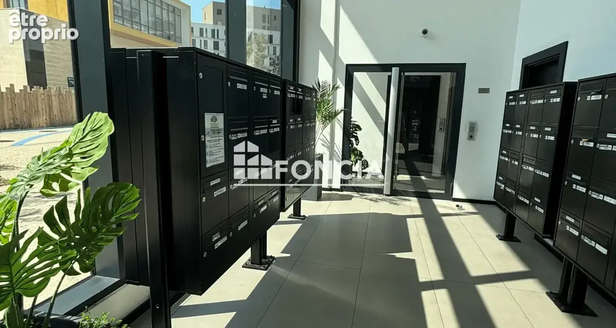À vendre Montpellier Port-Marianne appartement avec loggia parking - photo 5