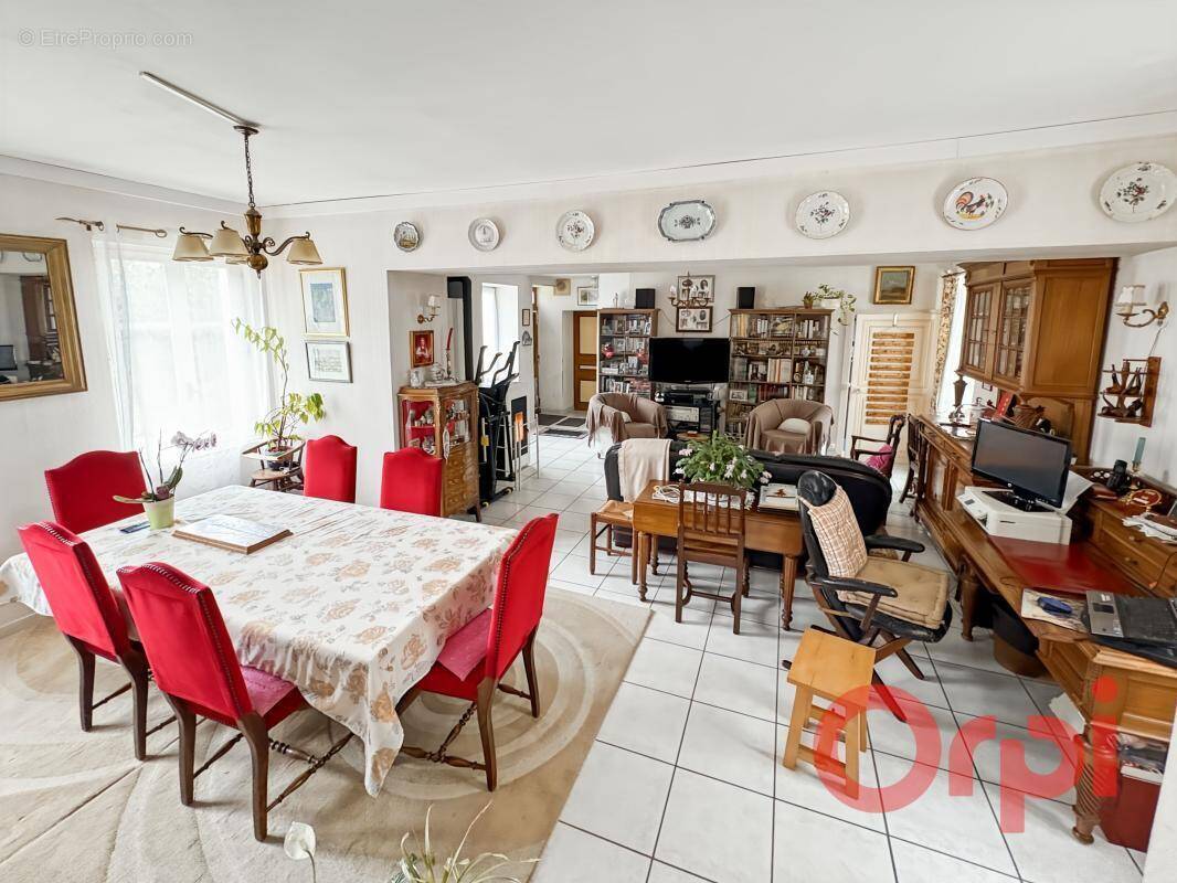 Maison à CHARENTON-DU-CHER