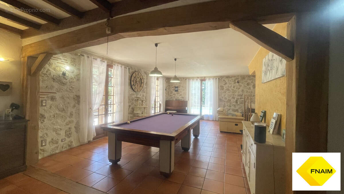 Maison 229 m² à Sauvagnas  - photo 3