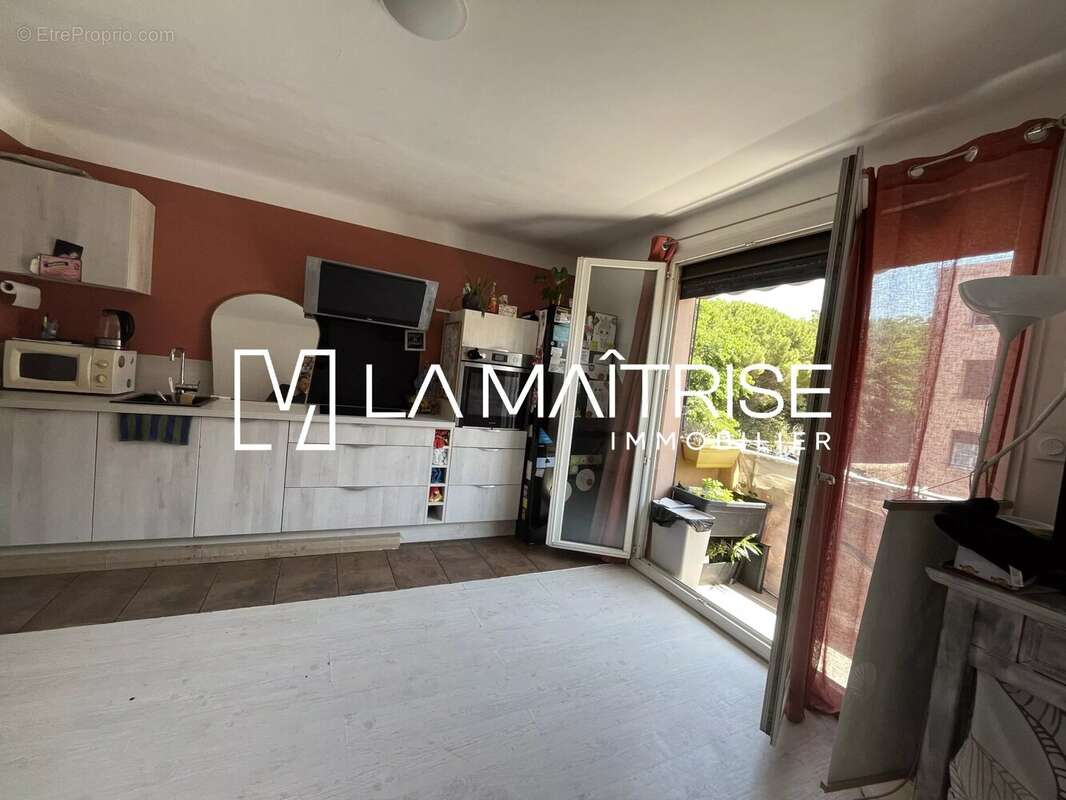 Appartement 53 m² à Marseille-8e  - photo 5