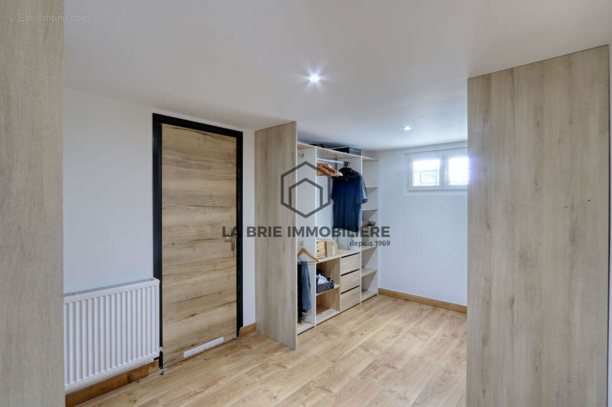 Maison à VILLECRESNES