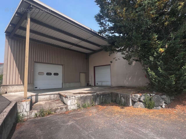 Commerce à SAINT-BARTHELEMY-LESTRA