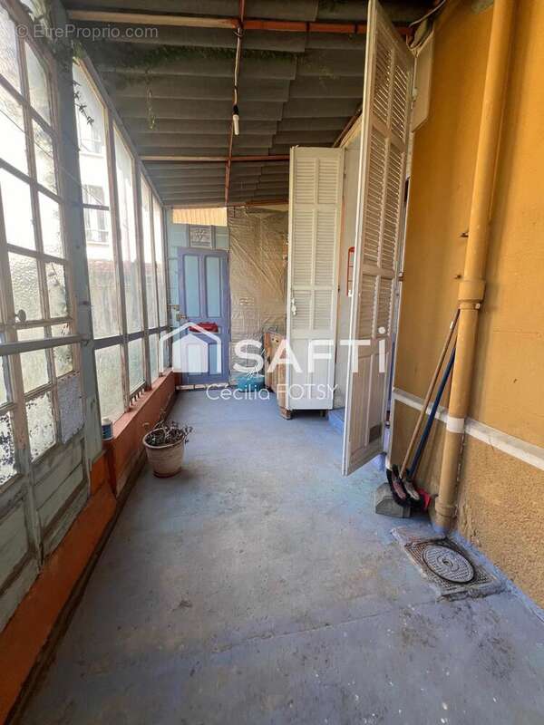 Appartement 217 m² à Toulon  - photo 6