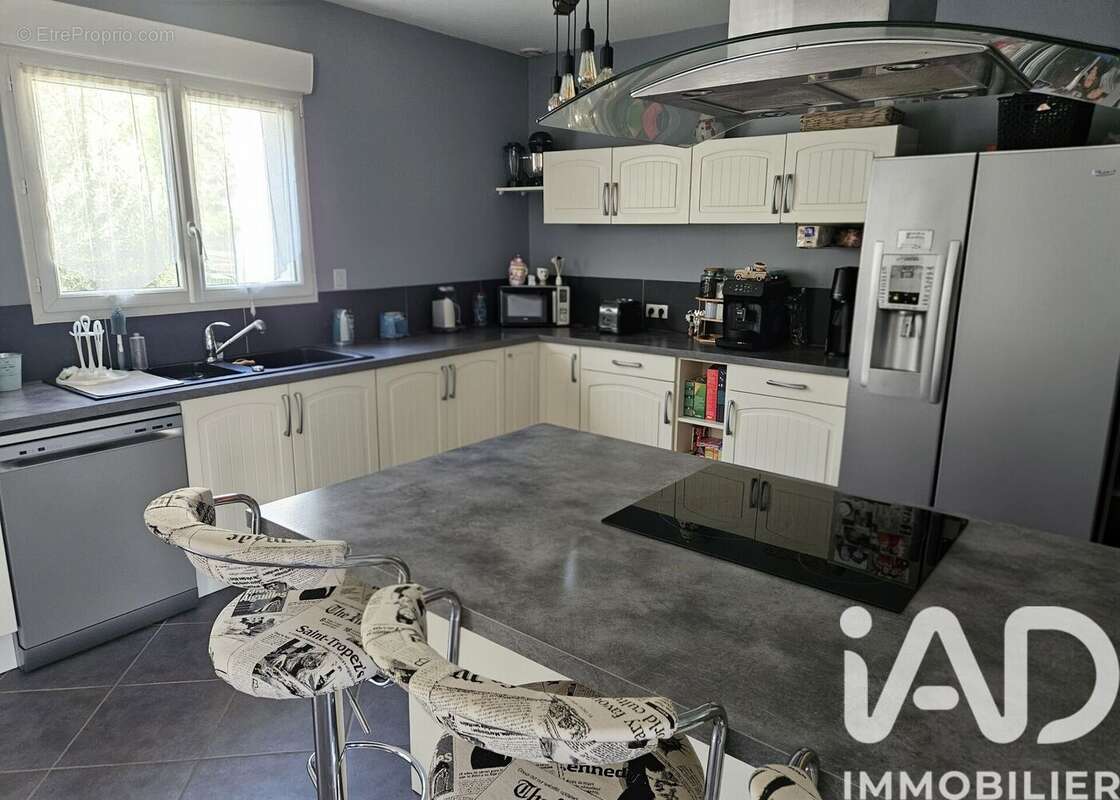 Maison 150 m² à Granzay-Gript  - photo 4