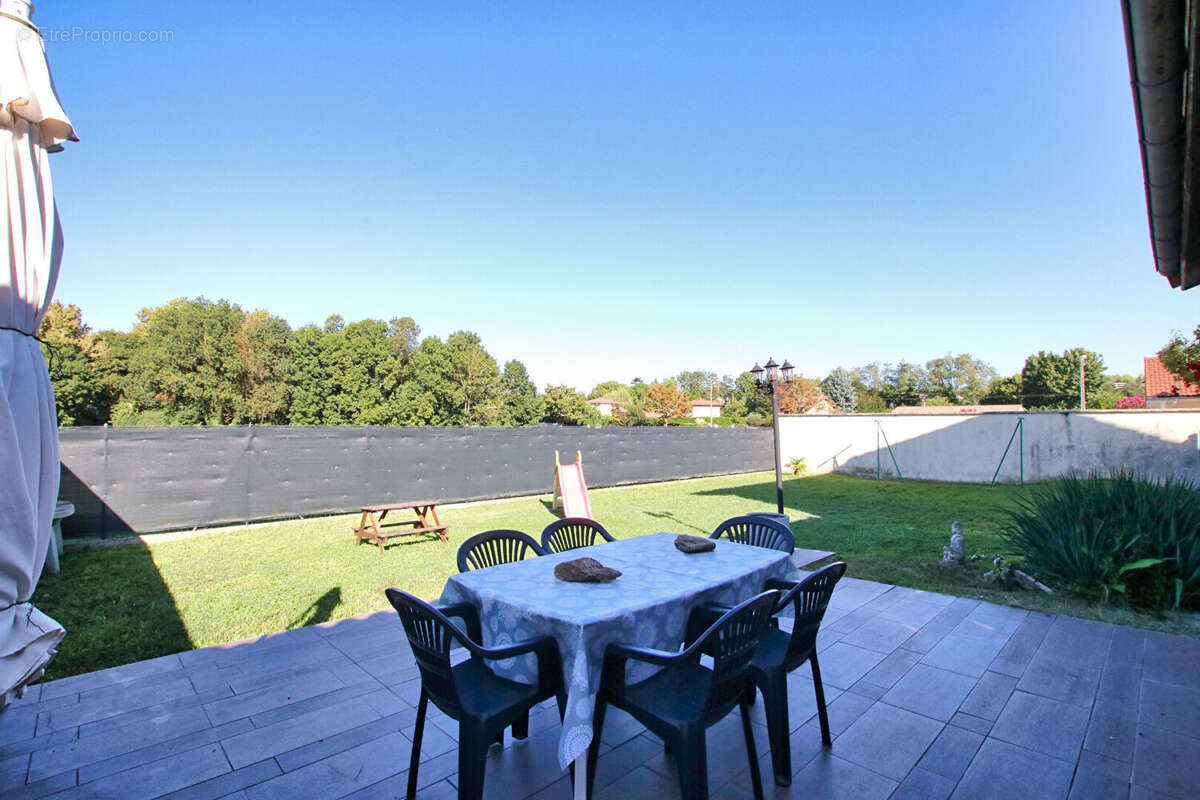 Maison à CHARVIEU-CHAVAGNEUX