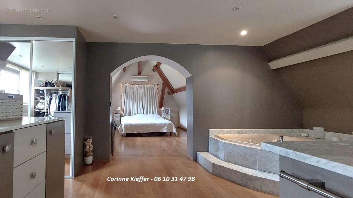 Maison 528 m² à Montlignon  - photo 10