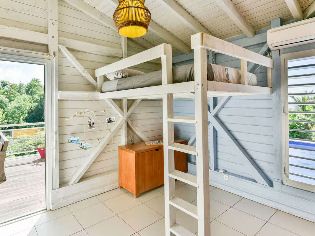 Maison à GRAND-BOURG