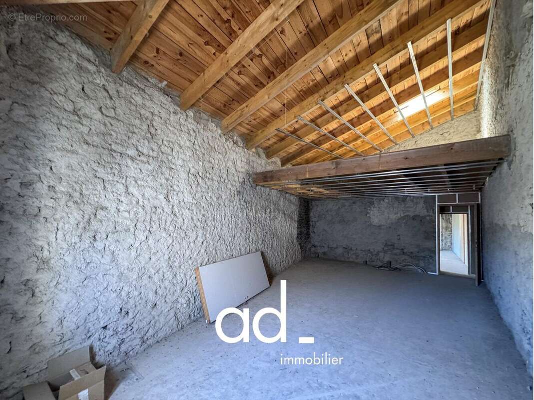 Appartement 311 m² à Esnandes  - photo 8