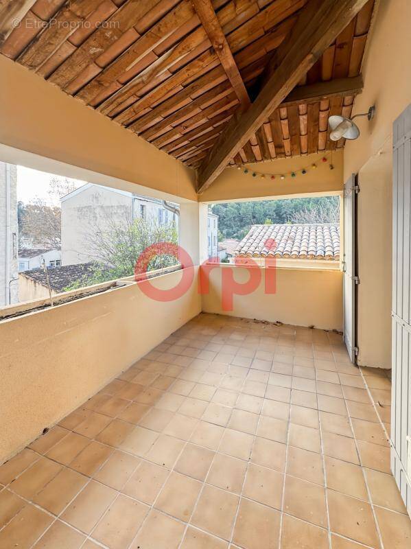 Maison à MEYRARGUES