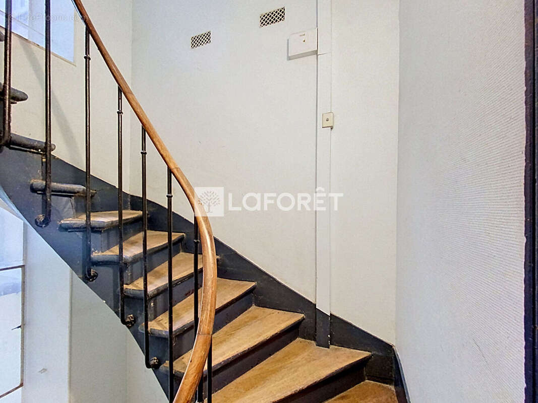 Appartement à PARIS-8E