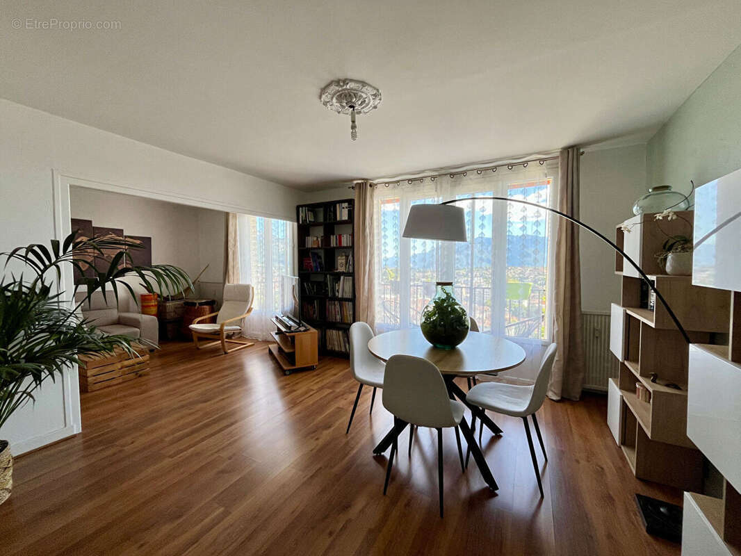 T4 + balcon dernier etage  - voiron - photo 6