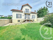 Maison à BRIE-COMTE-ROBERT