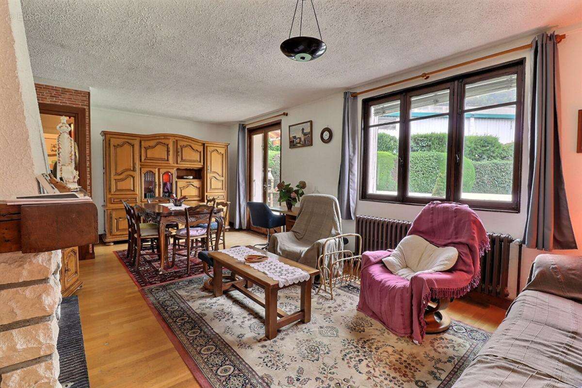 Maison à LA ROCHETTE