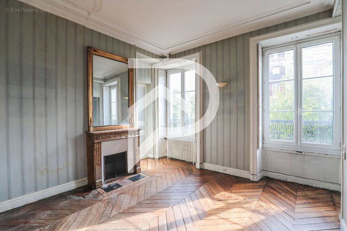 Appartement à PARIS-5E