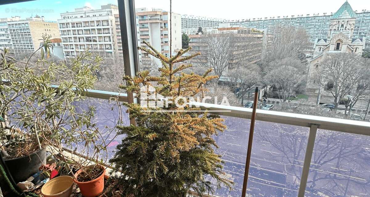 Appartement à MARSEILLE-8E