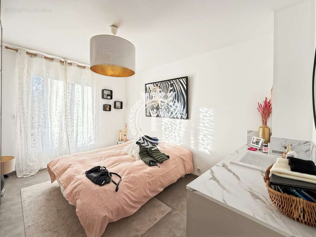 Maison à CHENNEVIERES-SUR-MARNE