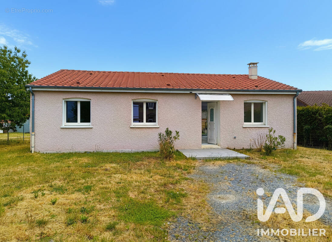Photo 1 - Maison à LIMONS