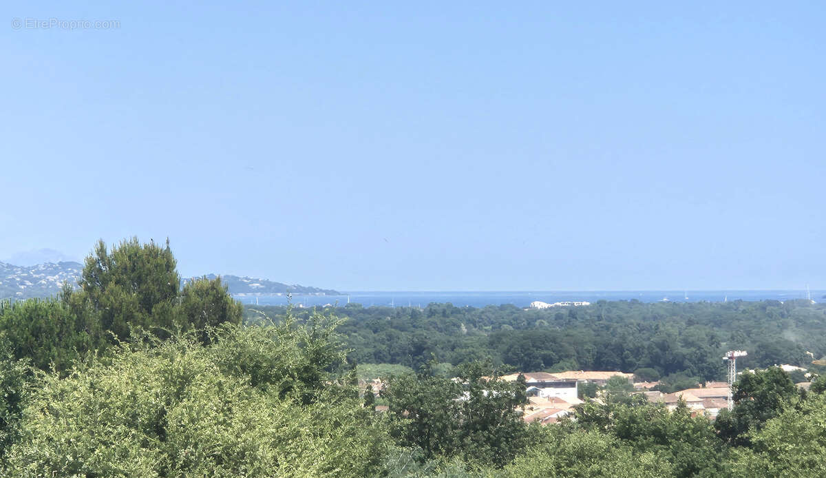 Appartement à COGOLIN