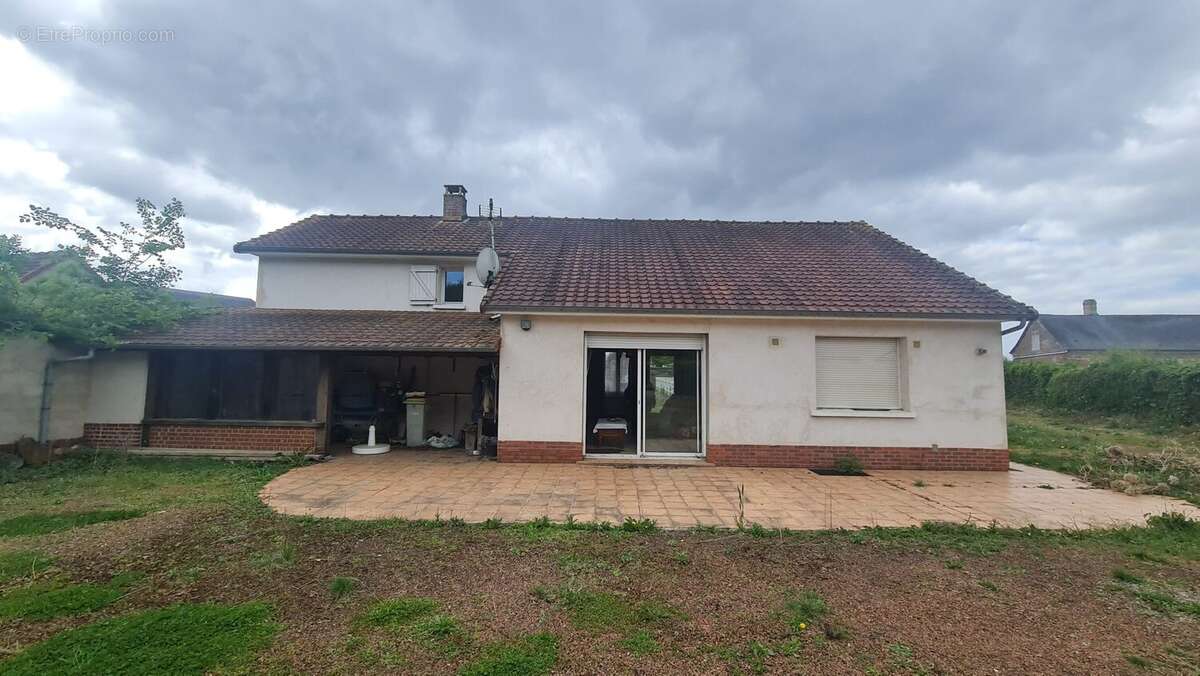 Maison 170 m² à Valines  - photo 2