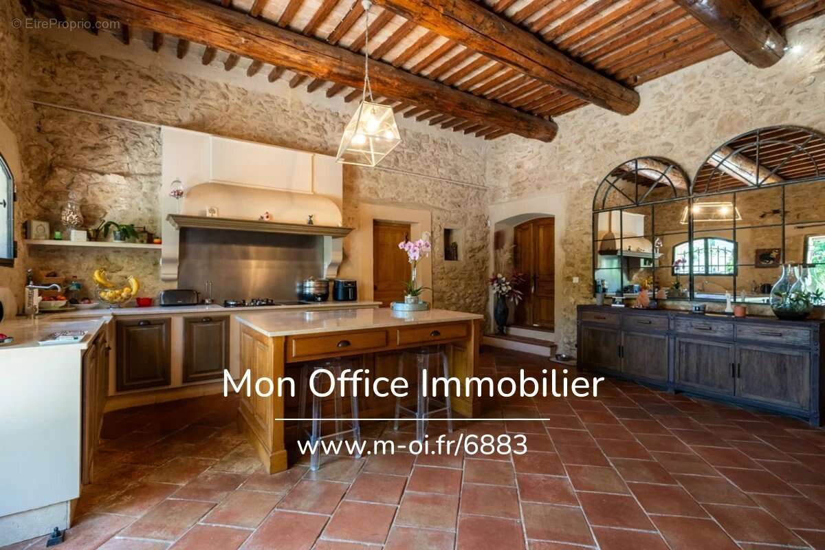Maison à VERNEGUES