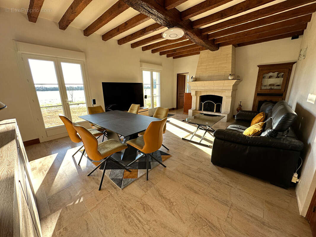 Maison à LAVAUSSEAU