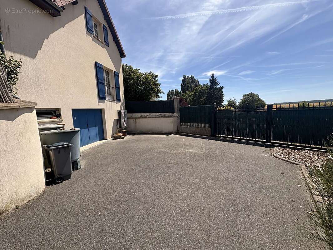 Maison Proche Amblainville 4 pièce(s) 103 m2 - photo 10