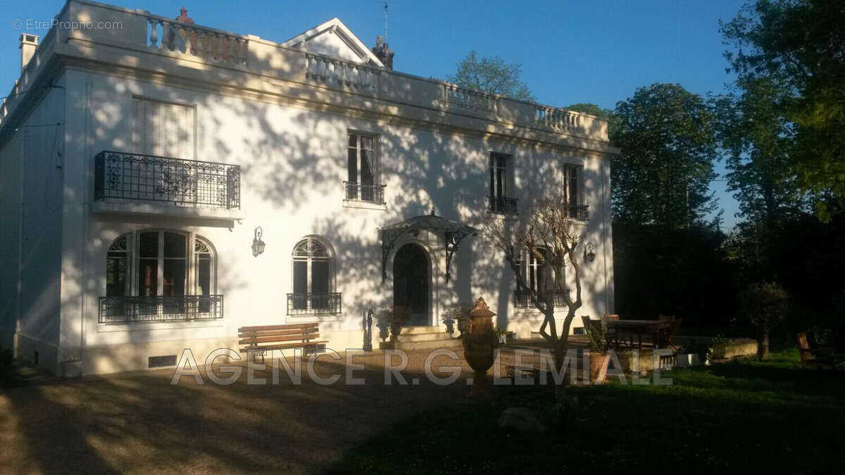 Maison à MAISONS-LAFFITTE