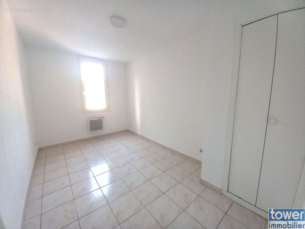 Appartement T4 de 90 m2 avec terrasse   Centre-ville   Résidence sécurisée - photo 8
