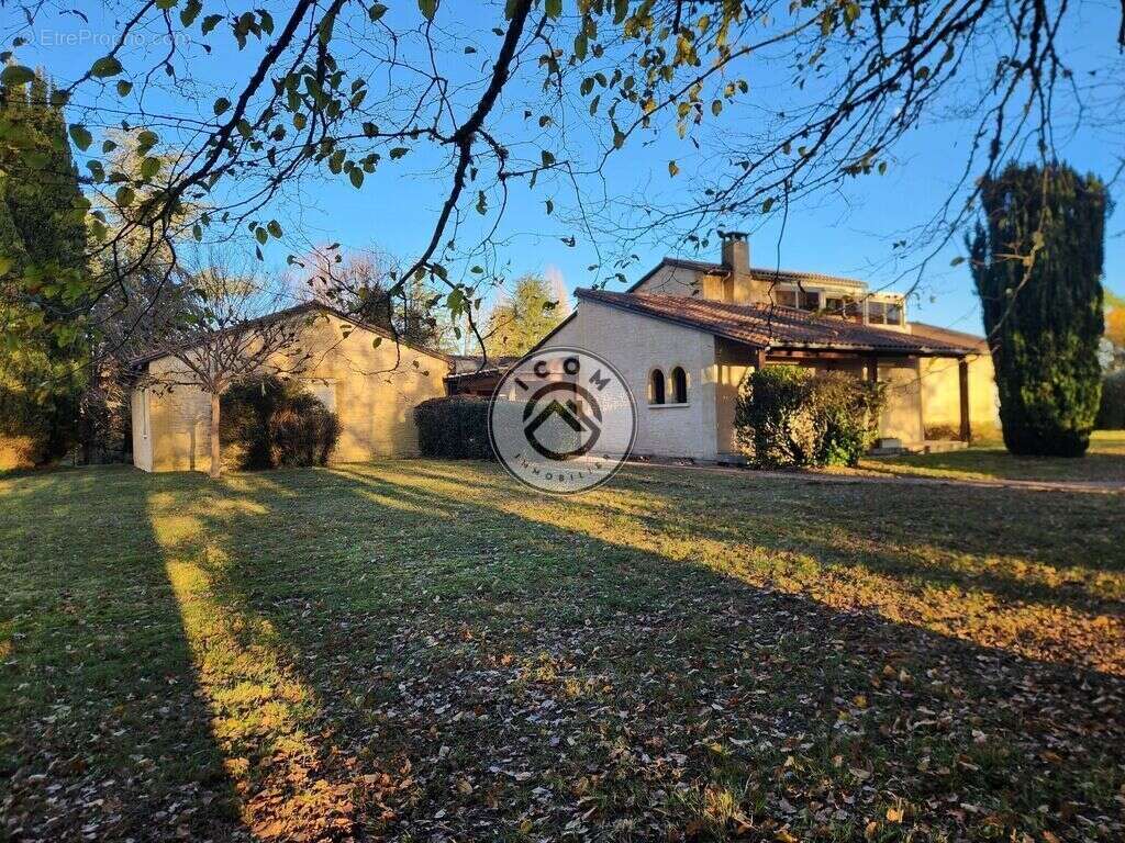 Maison à COULOUNIEIX-CHAMIERS