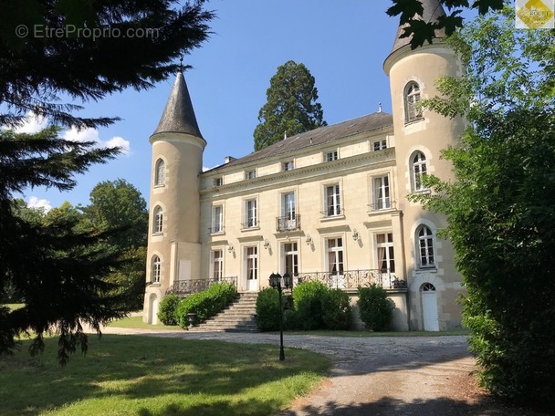Maison à TOURNON-SAINT-PIERRE