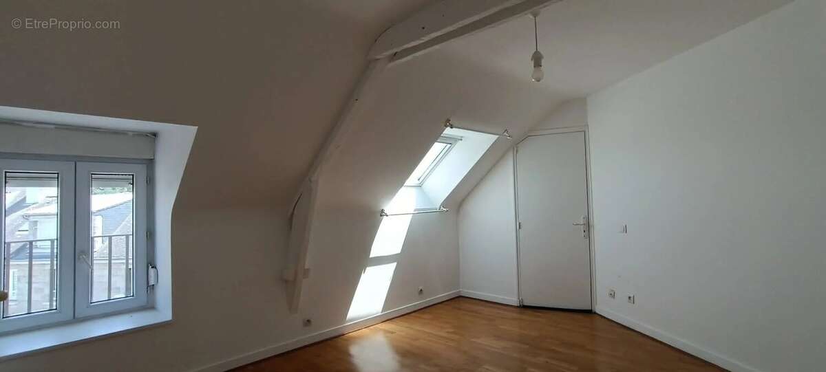 Rohan - grande maison de caractère 200 m² - 6/7 chambres ainsi qu'un hangar de 200 m² - photo 10