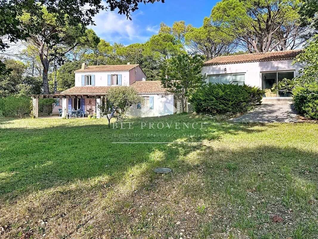 Maison à BESSE-SUR-ISSOLE