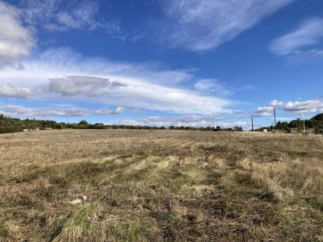 Terrain à PORTEL-DES-CORBIERES