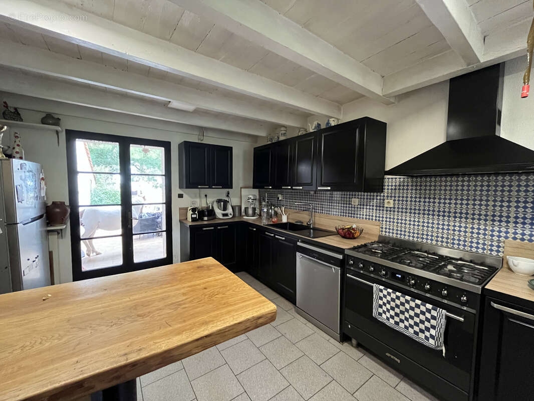 Maison à ROULLET-SAINT-ESTEPHE