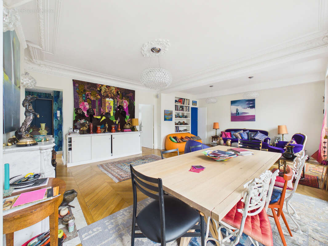 Appartement à PARIS-10E