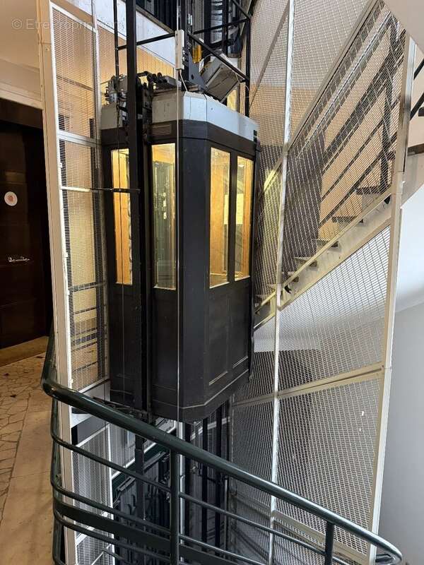 Dans un immeuble d'exception, de pur style Art-Déco (constuction 1934) - photo 5