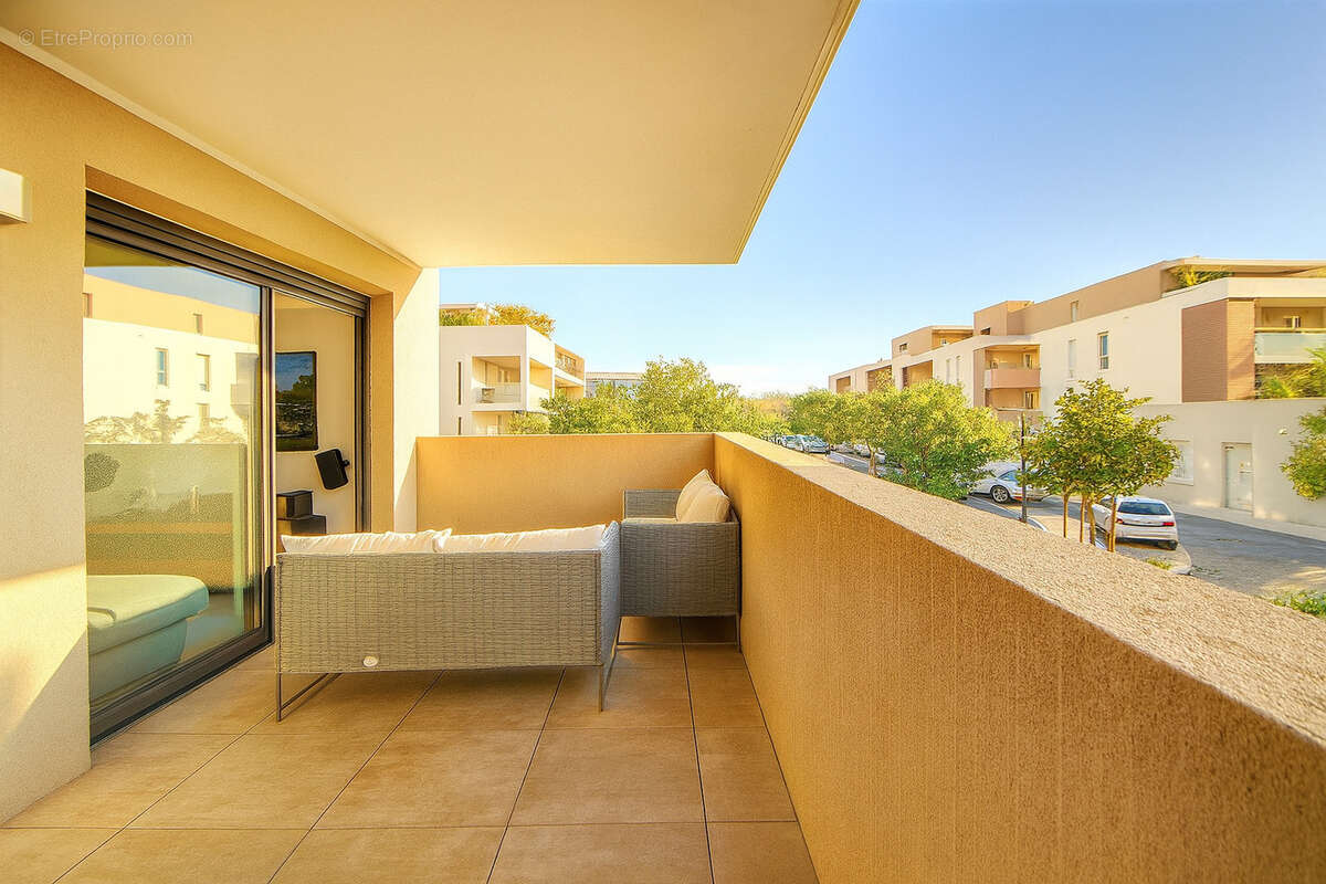 Appartement à LATTES