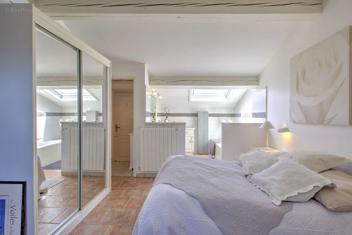  superbe villa proche de st-tropez  1 272 000 € - photo 13