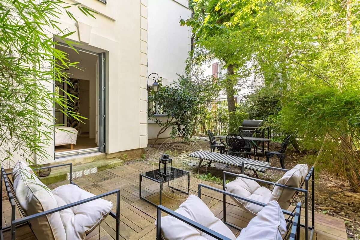 Appartement à PARIS-17E