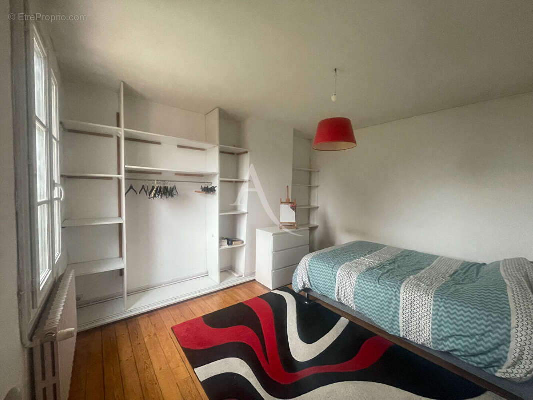 Maison à ONS-EN-BRAY