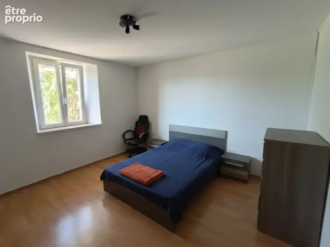 Immeuble de rapport à fort potentiel — 281 m2 hab. sur terrain constructible de 2 588 m2 - photo 13