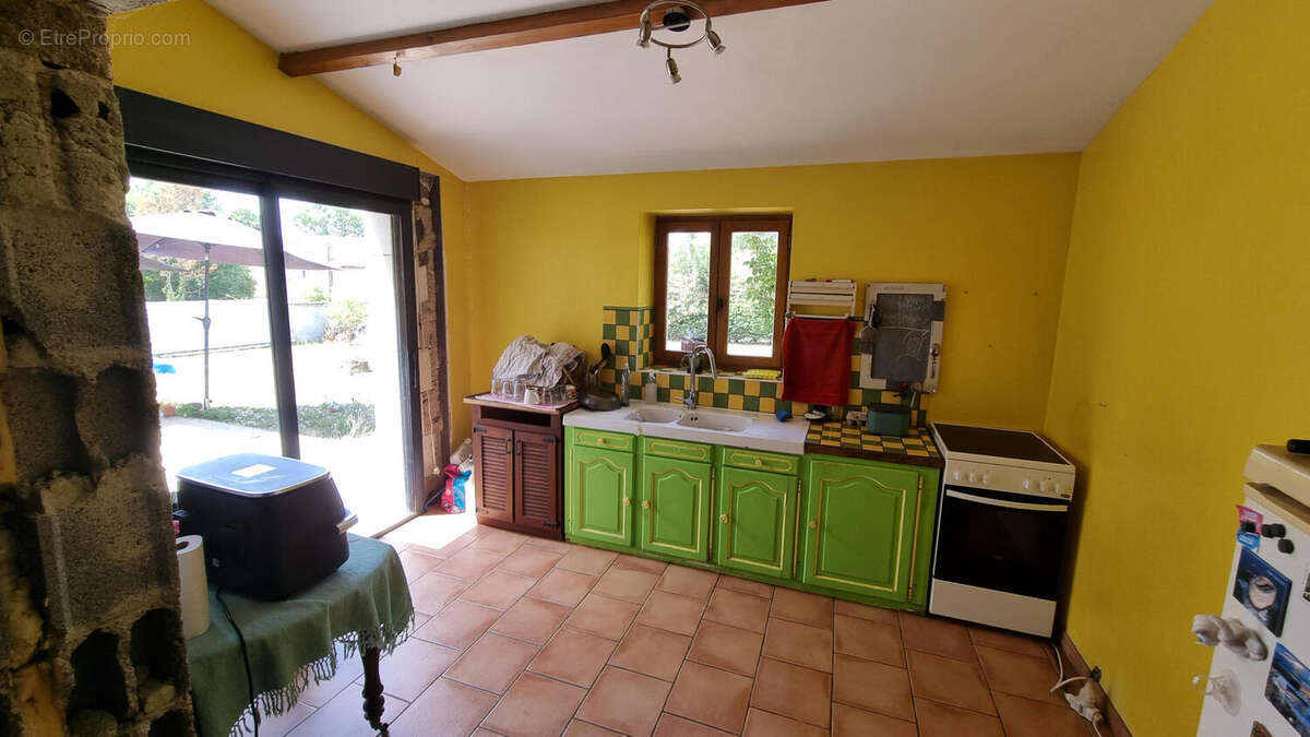 Maison 200 m² à Mareuil  - photo 6