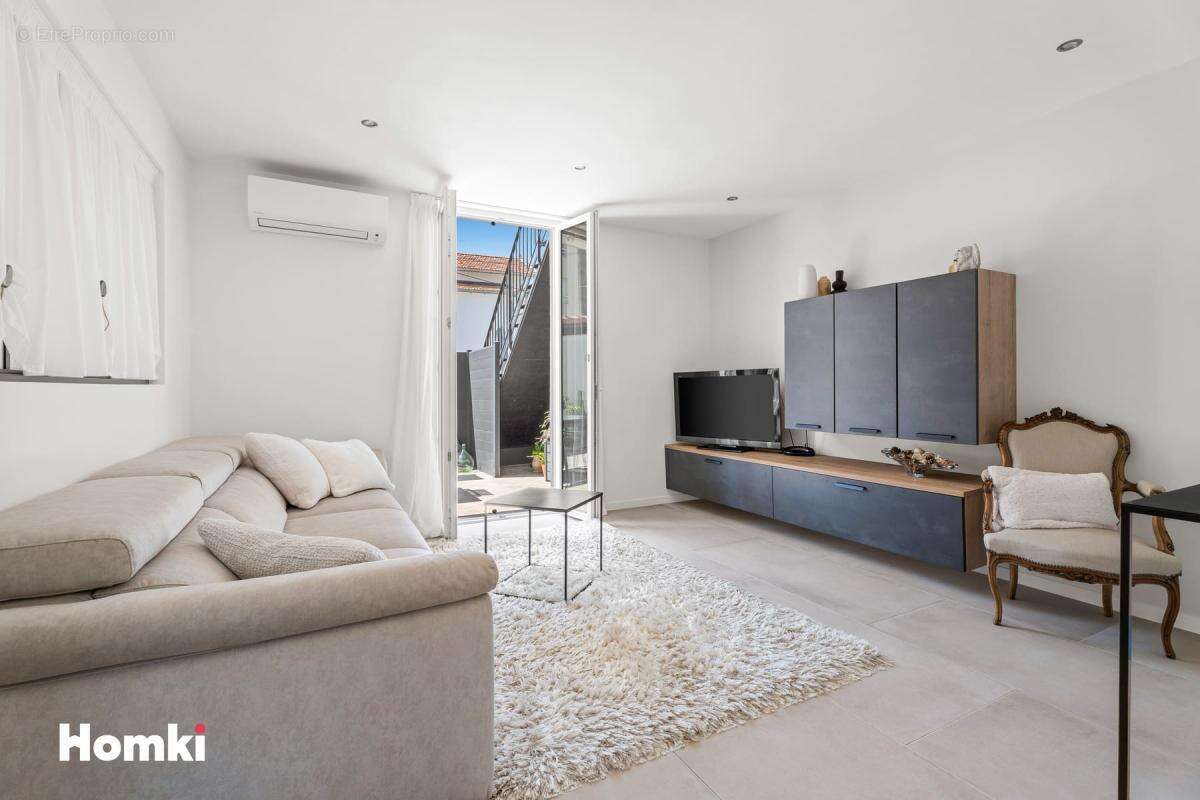 Appartement à LE CANNET