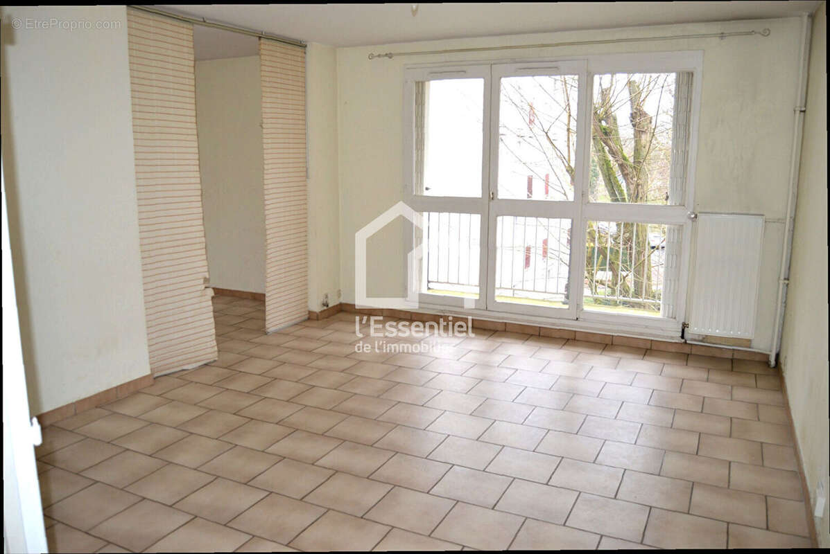 Appartement à VERNEUIL-SUR-SEINE