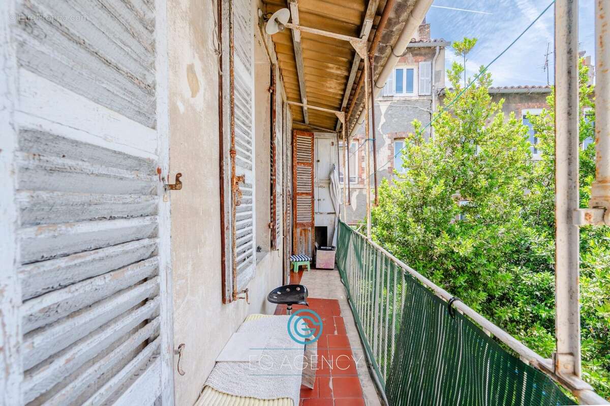 Appartement à MARSEILLE-6E